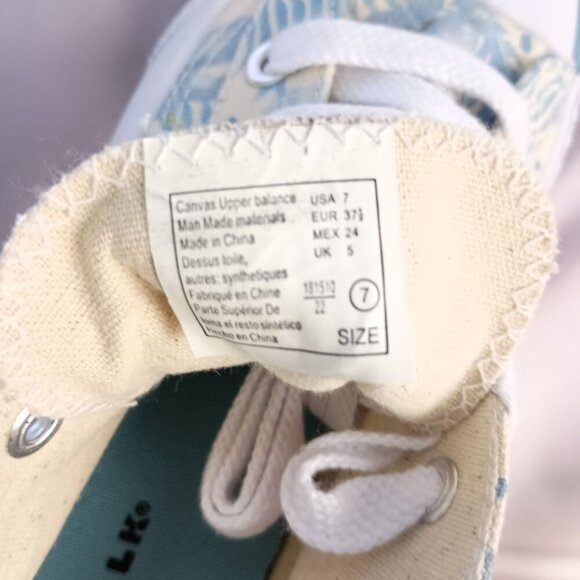 Airwalk Legacee Canvas Floral Sneakers Size 7 NWOB Blue Cream Casual Shoes - Picture 6 of 8